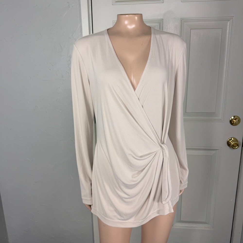 St John Women's Top 8 Acetate Long sleeve Knit Shirt Blouse Top V neck X3-19